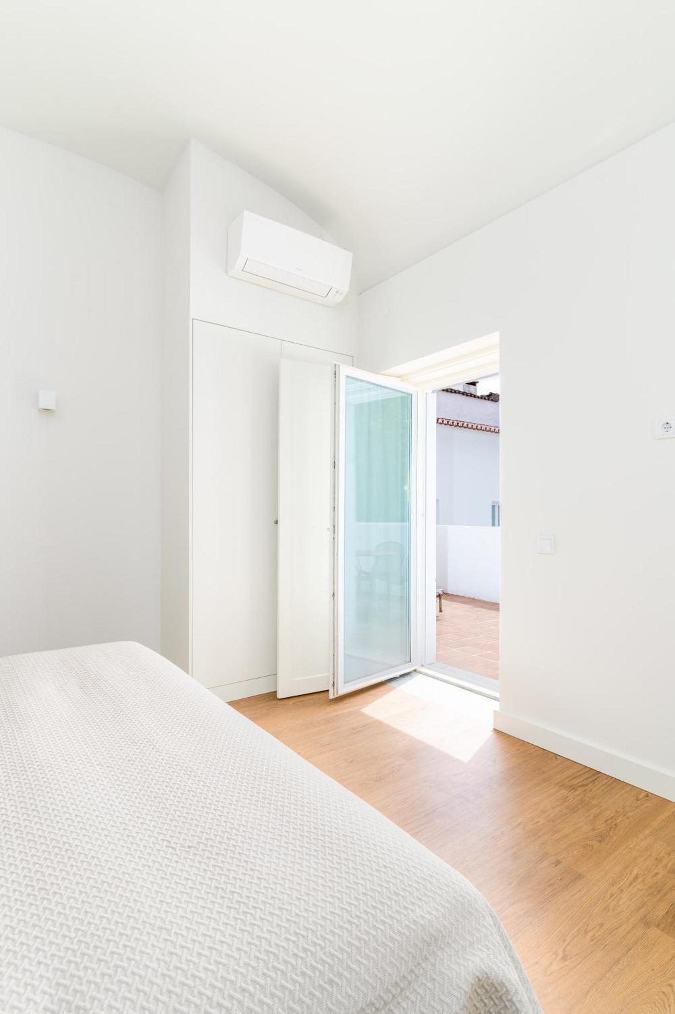 Limehome Evora Largo Dos Penedos Habitación foto