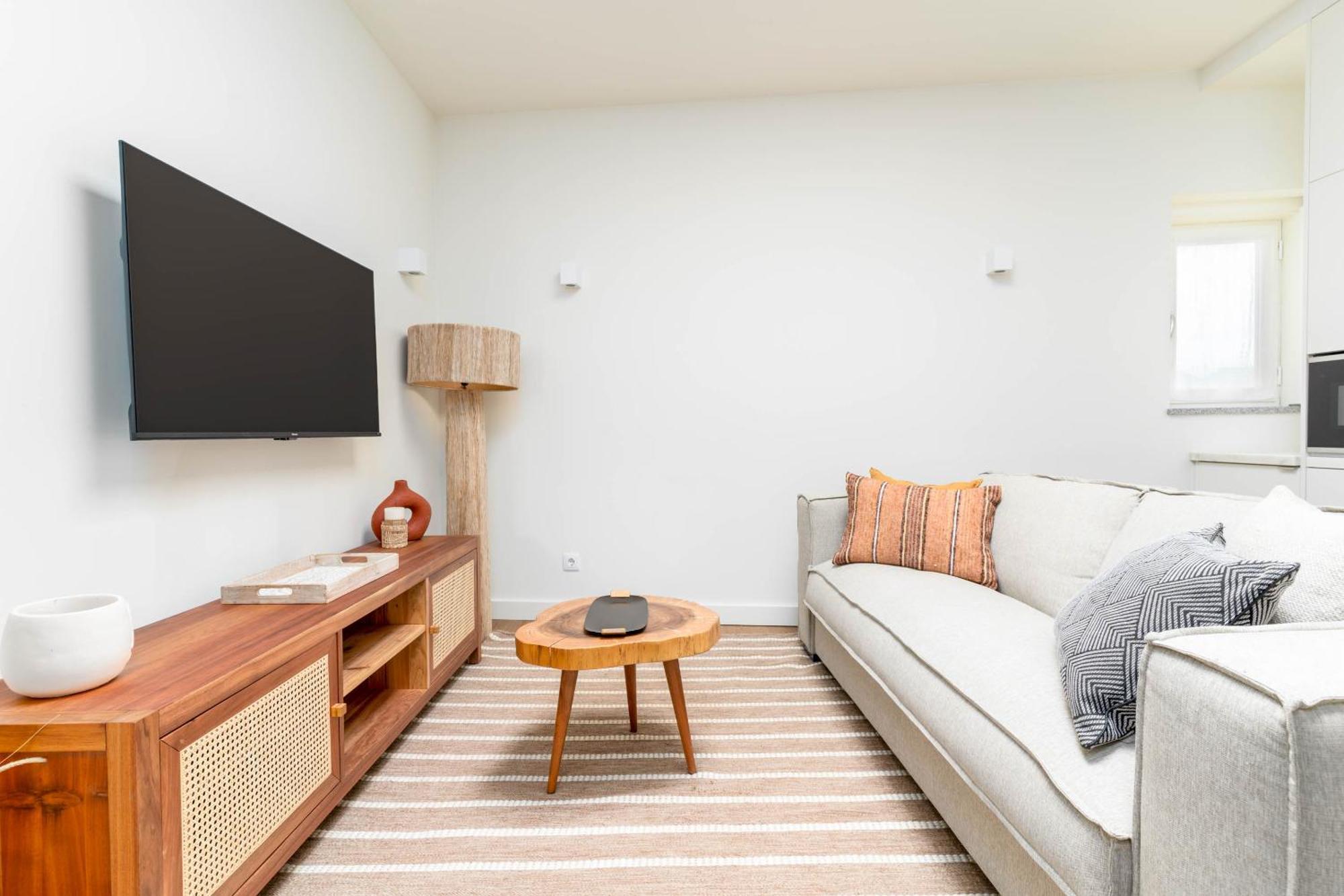 Limehome Evora Largo Dos Penedos Habitación foto