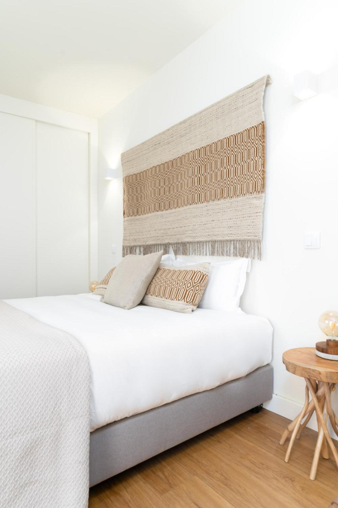 Limehome Evora Largo Dos Penedos Habitación foto
